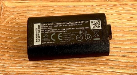 PSA: Xbox One Rechargeable Batteries Work With Xbox Series X|S