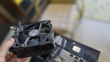 Xbox Series X: How To Open And Clean The Dust 19