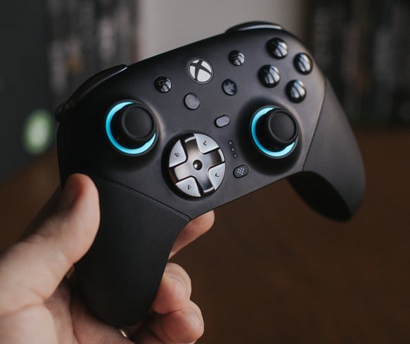 Review: 8BitDo Ultimate 3E Controller For Xbox - Understated, Premium, And A Bloody Good Pad 4