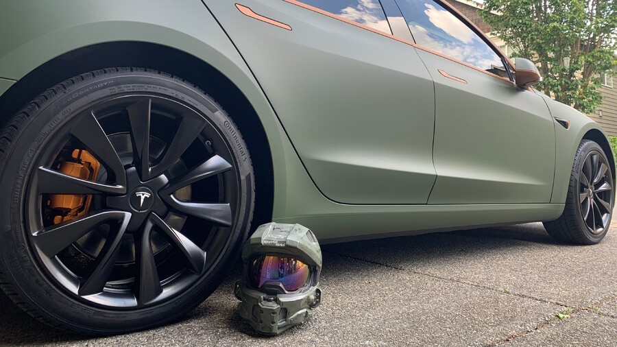 Random: Check Out This Awesome Halo-Themed Tesla Model 3