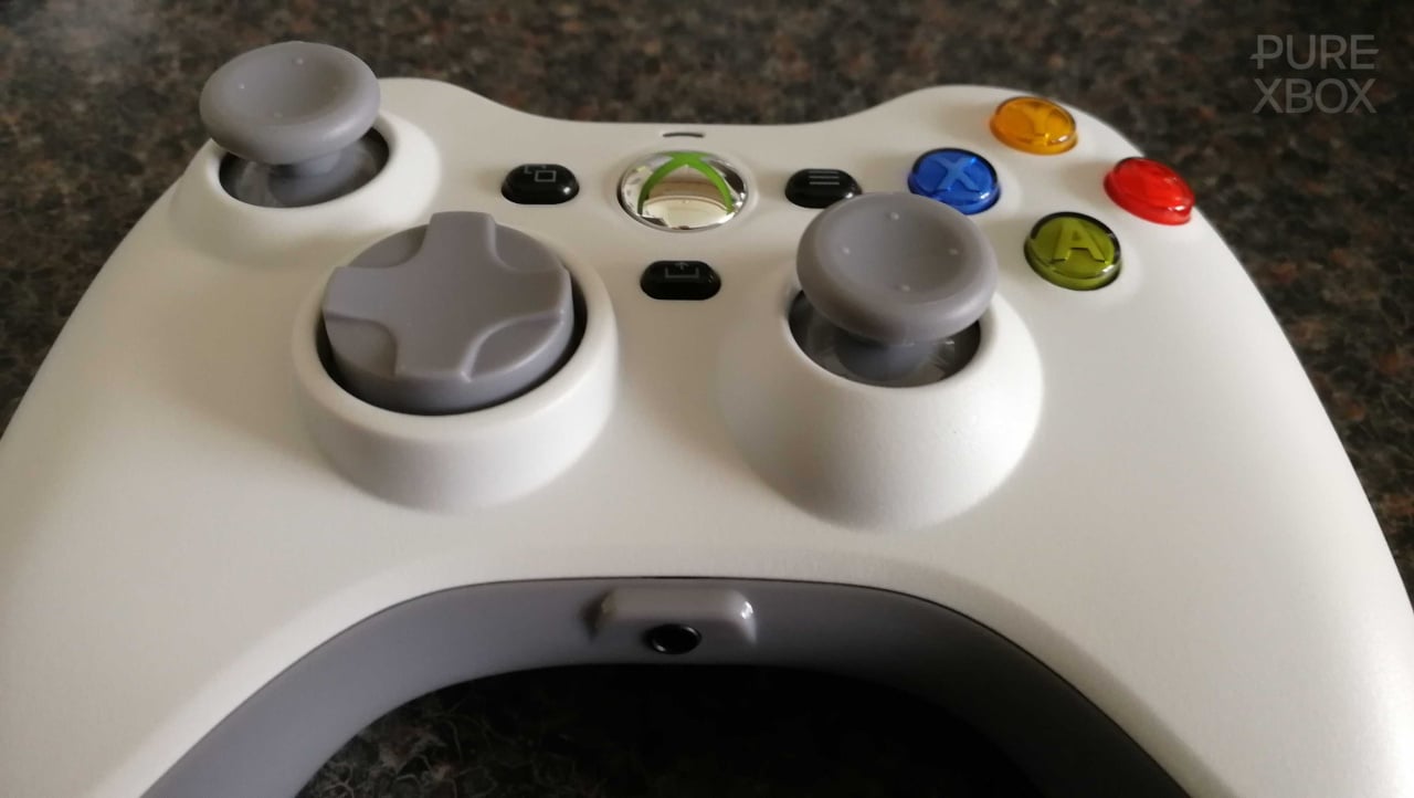 Hyperkin Xenon: Unleash Nostalgia with the Xbox 360-styled Wired Controller