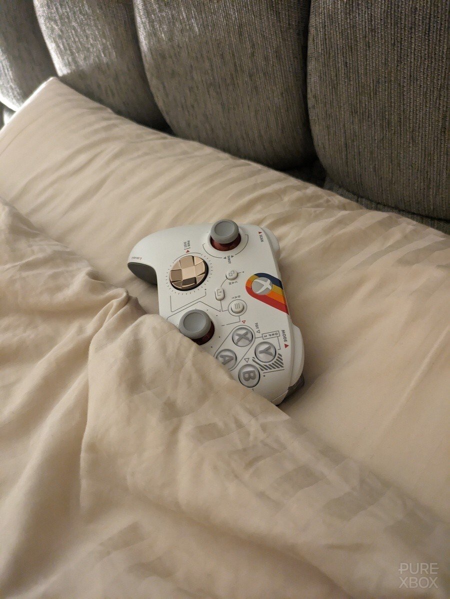 Review: Starfield Xbox Wireless Controller - Don't Sleep On This Special Edition Delight 2