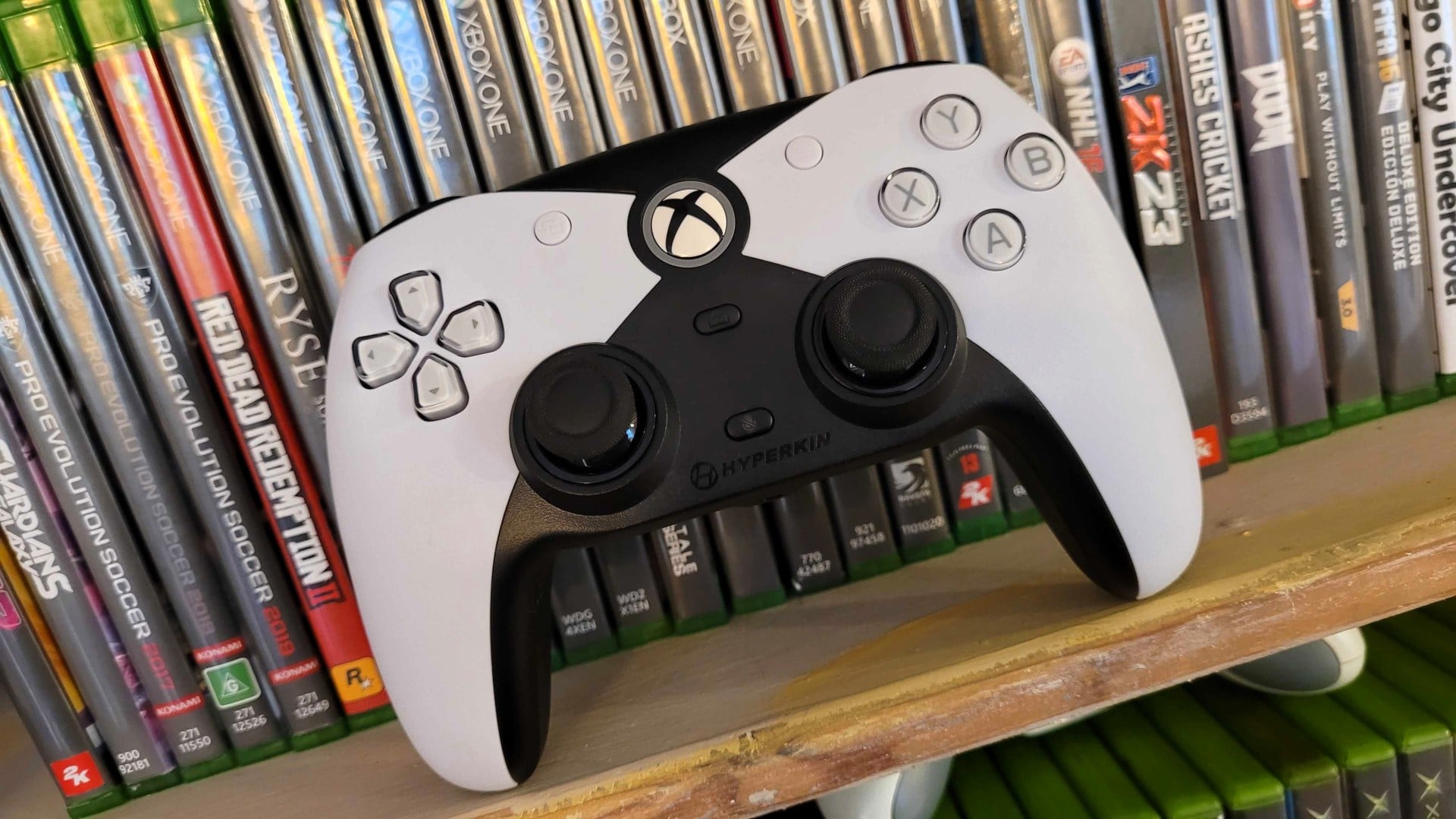 Review: Want A PS5 Controller For Xbox? Hyperkin's 'The Competitor' Is Good And Affordable