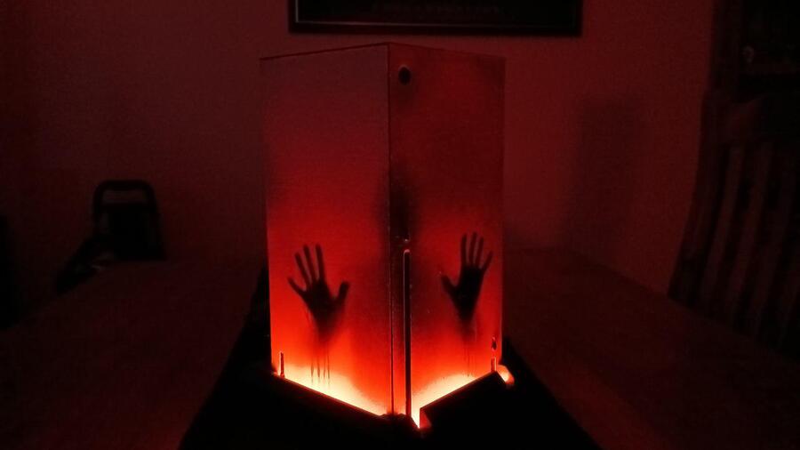 Random: This Custom Xbox Series X Looks Amazing, And Fits Right In For Halloween1